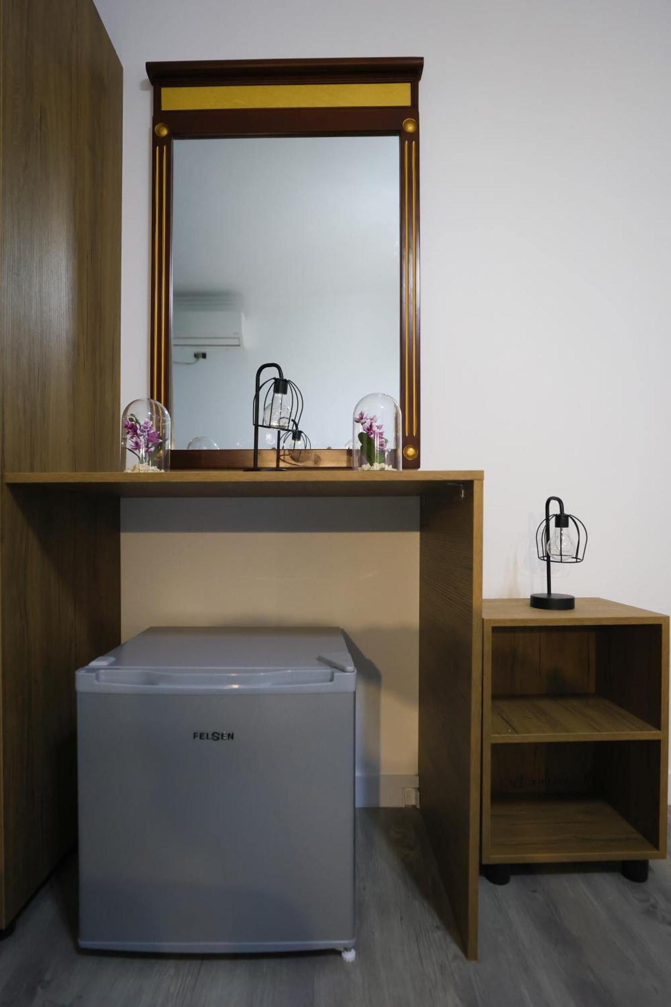 Vila Alizee Hotel 티라나 외부 사진