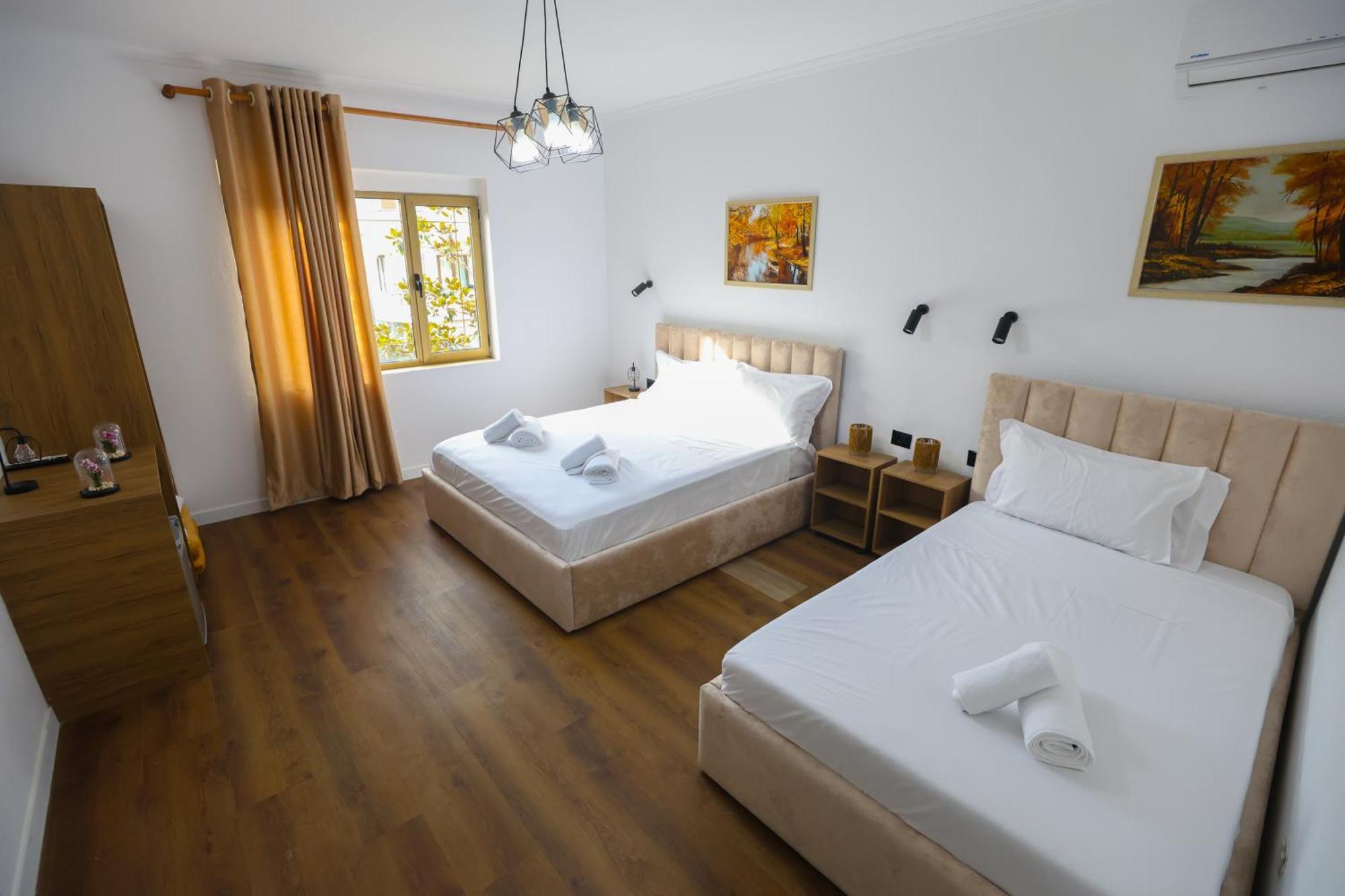 Vila Alizee Hotel 티라나 외부 사진
