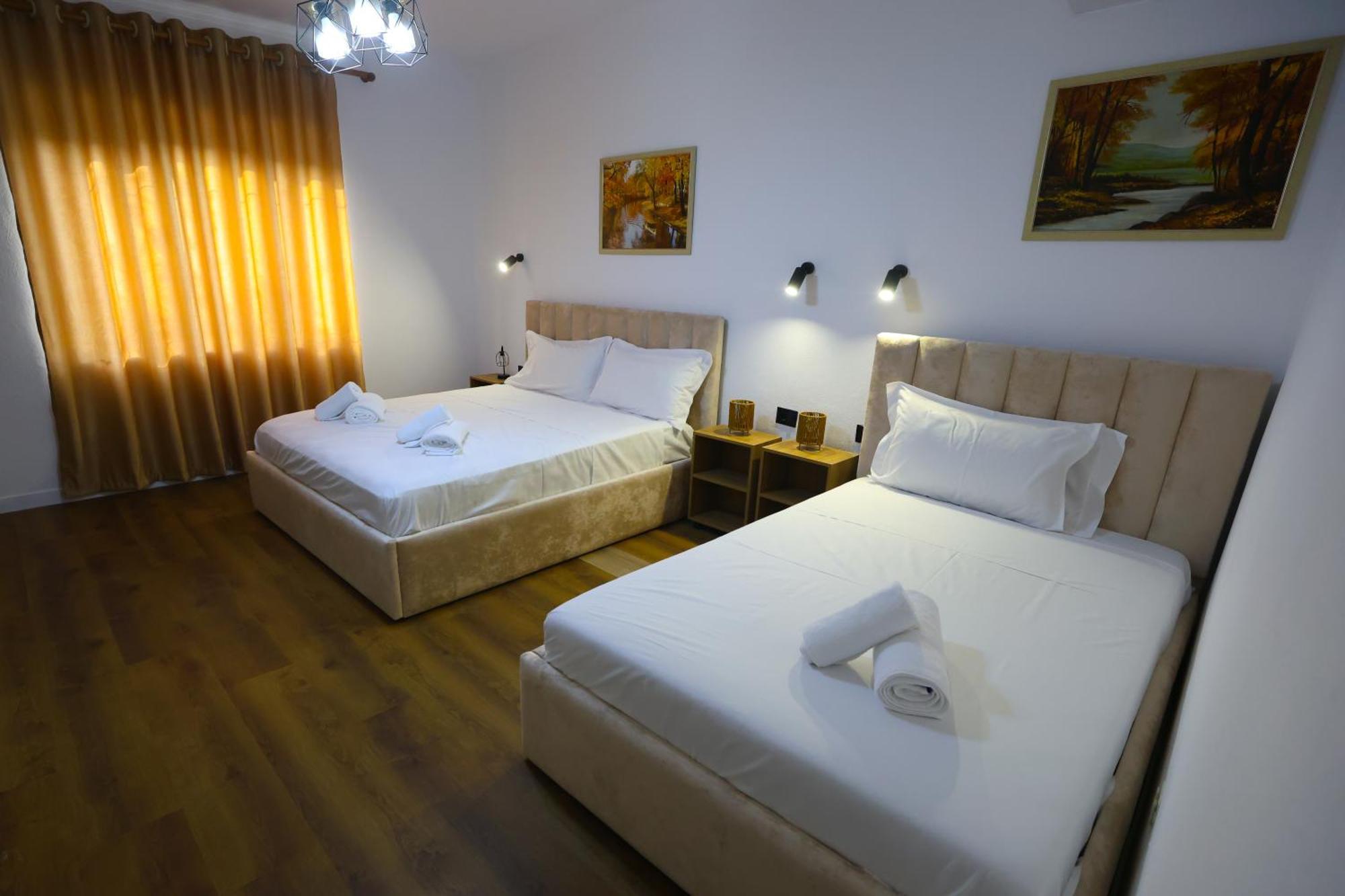 Vila Alizee Hotel 티라나 외부 사진