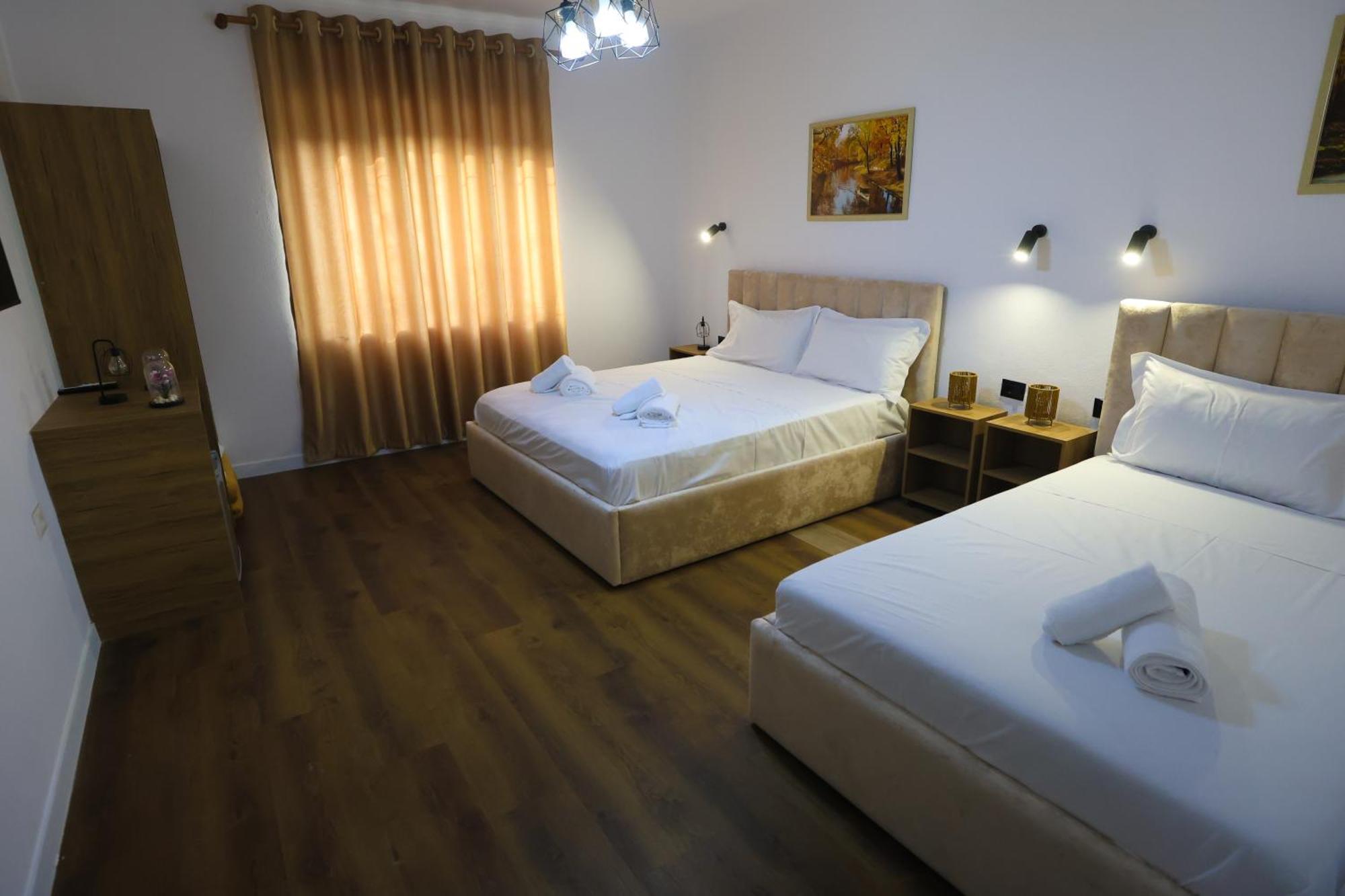 Vila Alizee Hotel 티라나 외부 사진