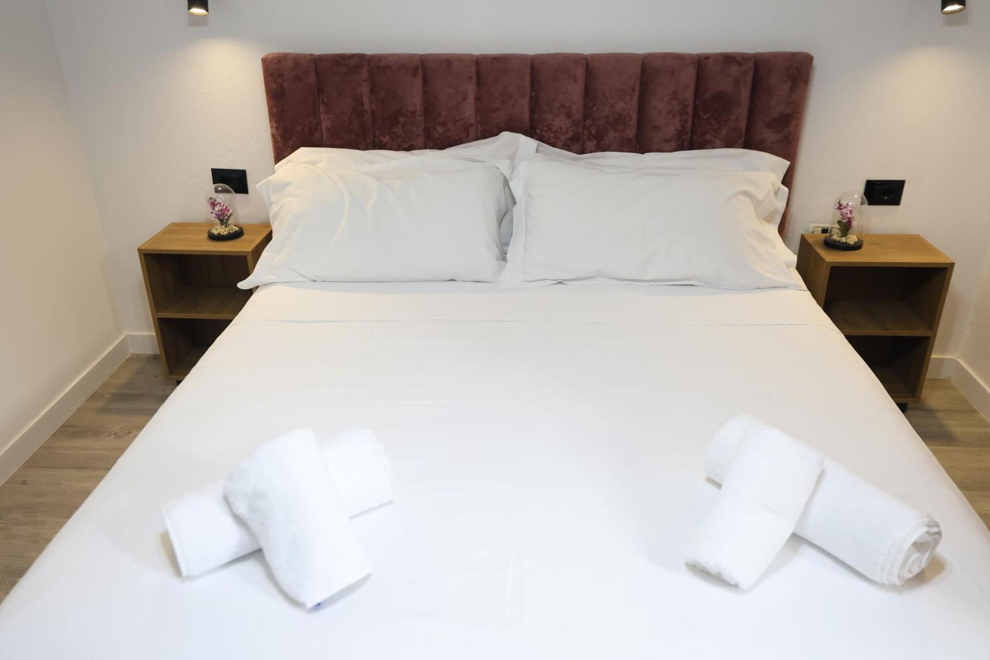 Vila Alizee Hotel 티라나 외부 사진